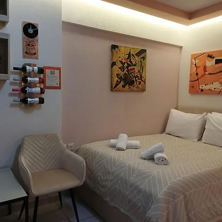 Orange Apartment *