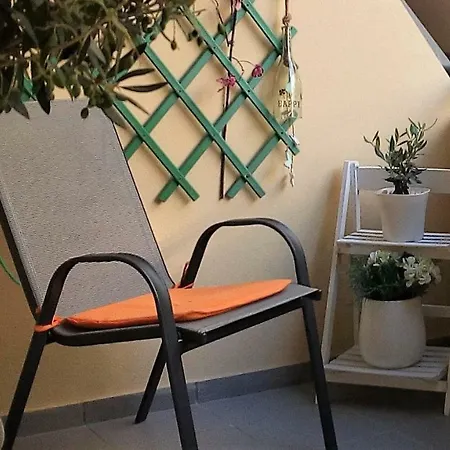 Apartment Orange